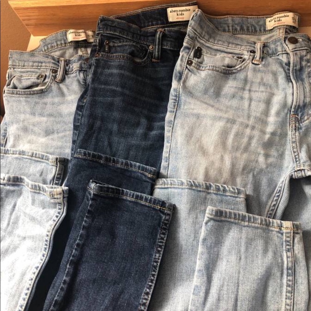 BUNDLE BOYS JEANS!!!!!